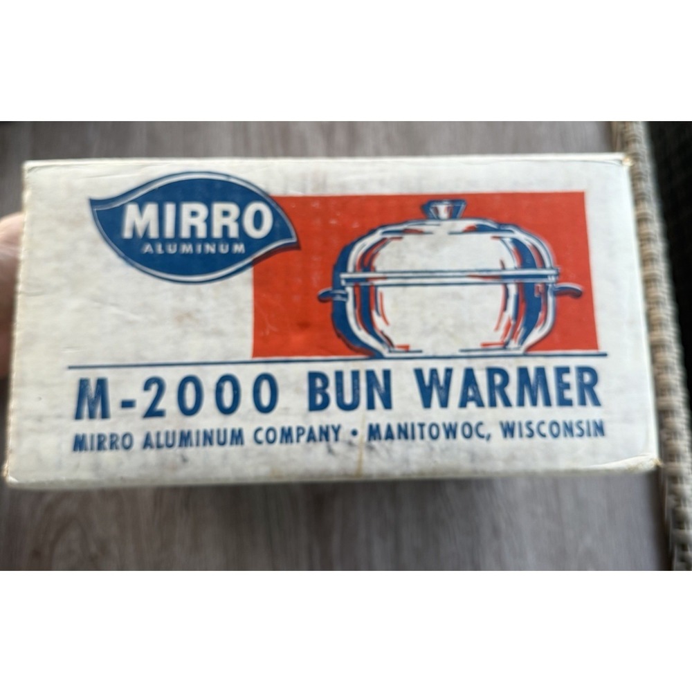 Vintage Mirro Bun Warmer and Steamer Server M-2000 SILVER with Insert And Box